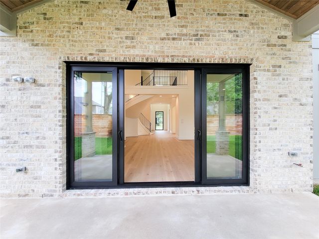 1922 Norcrest Dr Drive, Houston, TX 77055