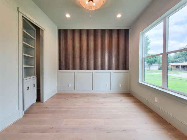 1922 Norcrest Dr Drive, Houston, TX 77055