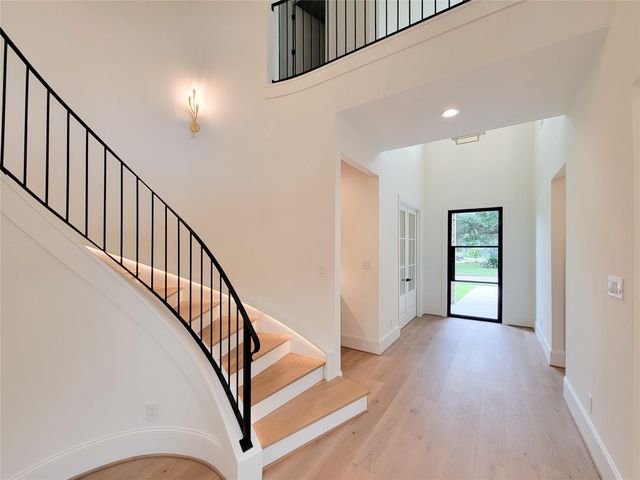 1922 Norcrest Dr Drive, Houston, TX 77055