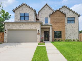 1922 Norcrest Dr Drive, Houston, TX 77055