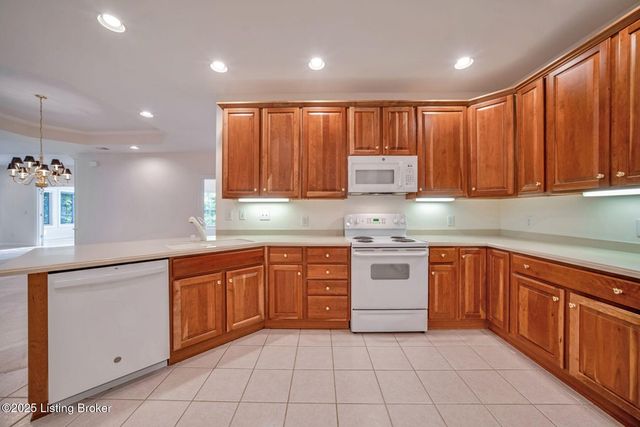 404 McKirkland Pl, Louisville, KY 40245