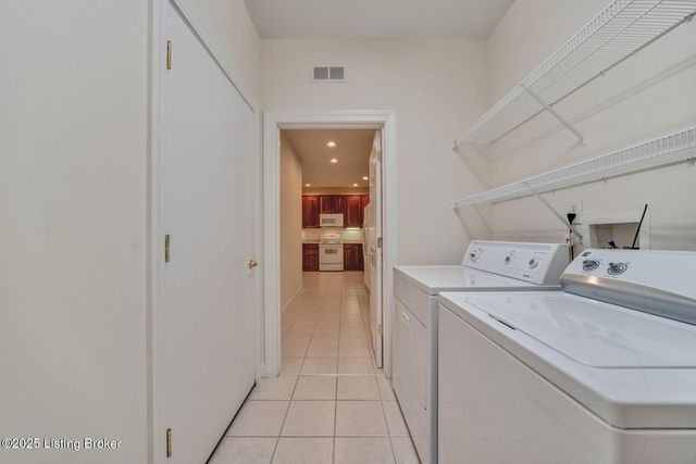 404 McKirkland Pl, Louisville, KY 40245