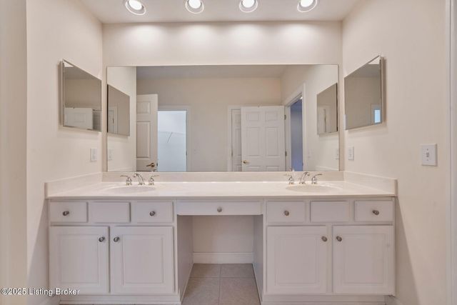 404 McKirkland Pl, Louisville, KY 40245