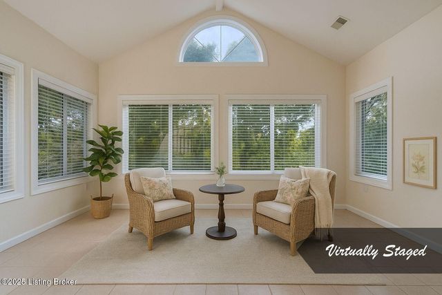 404 McKirkland Pl, Louisville, KY 40245