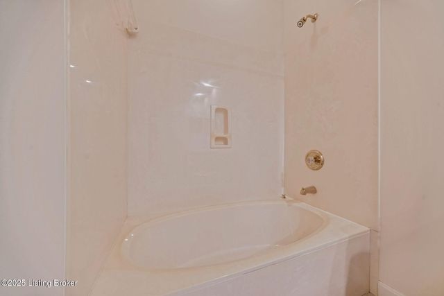 404 McKirkland Pl, Louisville, KY 40245