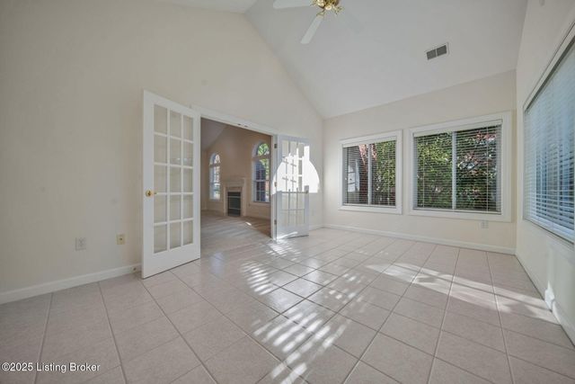 404 McKirkland Pl, Louisville, KY 40245