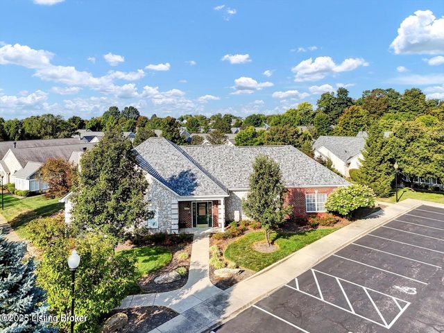 404 McKirkland Pl, Louisville, KY 40245