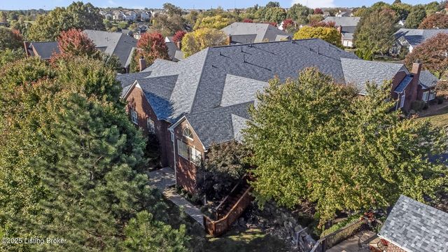 404 McKirkland Pl, Louisville, KY 40245