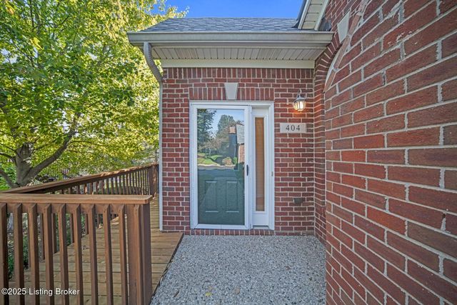 404 McKirkland Pl, Louisville, KY 40245
