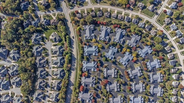 404 McKirkland Pl, Louisville, KY 40245