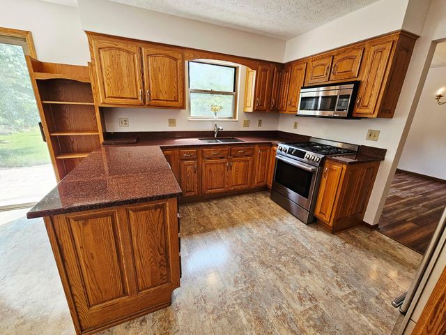 5560 Forest Glen Drive, Grove City, OH 43123