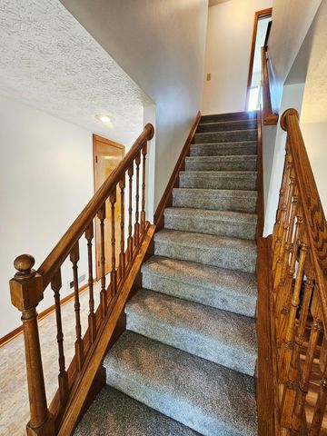 5560 Forest Glen Drive, Grove City, OH 43123