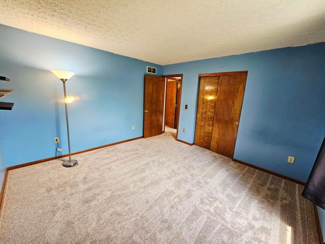 5560 Forest Glen Drive, Grove City, OH 43123