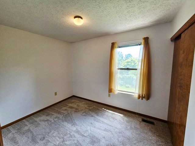 5560 Forest Glen Drive, Grove City, OH 43123