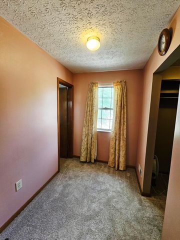 5560 Forest Glen Drive, Grove City, OH 43123