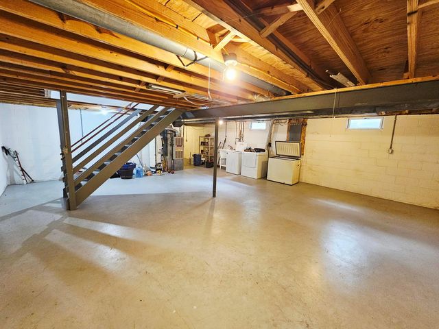 5560 Forest Glen Drive, Grove City, OH 43123