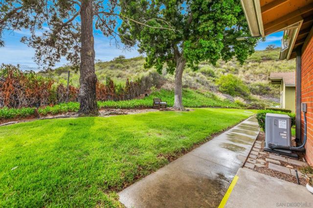 10401 Caminito Rimini, San Diego, CA 92129