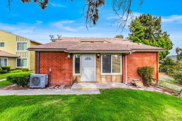 10401 Caminito Rimini, San Diego, CA 92129