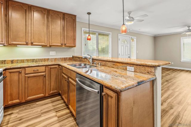 10401 Caminito Rimini, San Diego, CA 92129