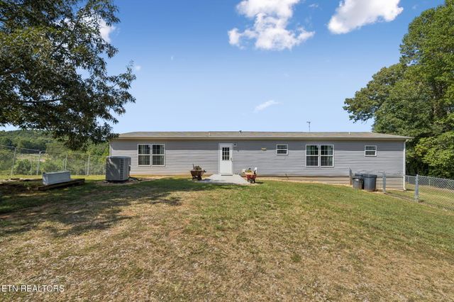 437 Happy Hollow Rd, Madisonville, TN 37354