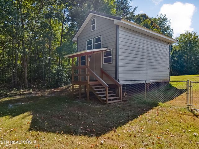 437 Happy Hollow Rd, Madisonville, TN 37354