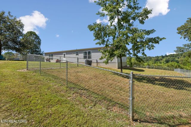 437 Happy Hollow Rd, Madisonville, TN 37354