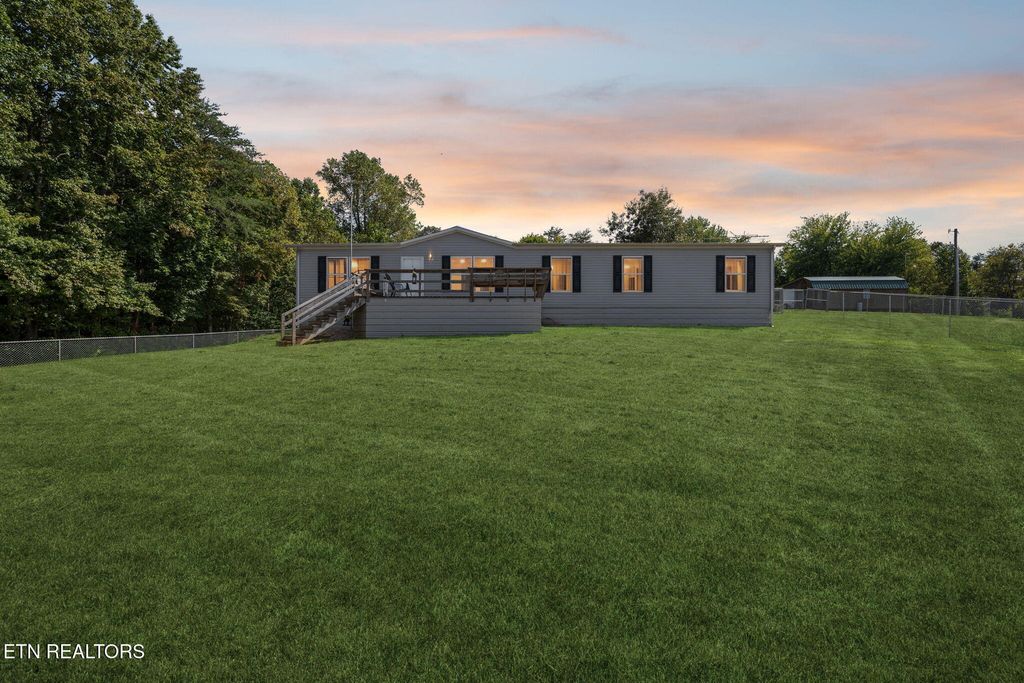 437 Happy Hollow Rd, Madisonville, TN 37354