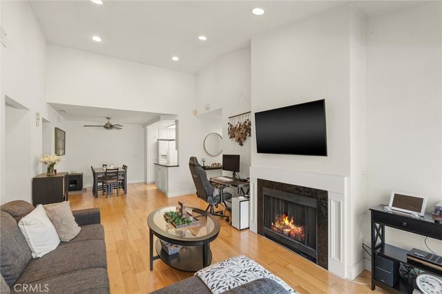 3525 W Greentree Circle G, Anaheim, CA 92804