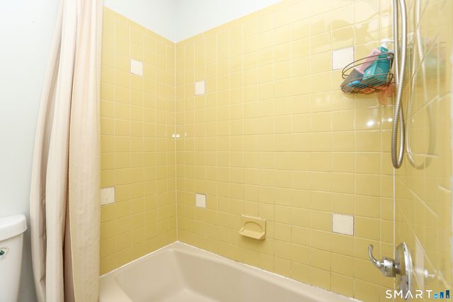 95 Park Avenue 20, Danbury, CT 06810