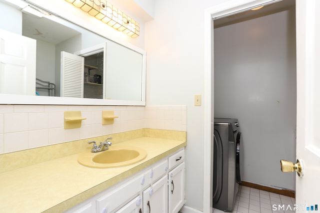 95 Park Avenue 20, Danbury, CT 06810