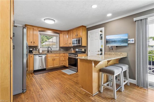327 Deep Creek RD, Newport News, VA 23606
