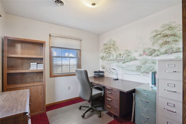 1925 Highway 163 Highway, Pella, IA 50219