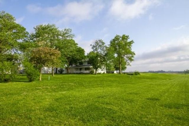 1925 Highway 163 Highway, Pella, IA 50219