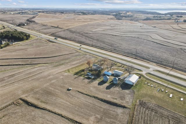 1925 Highway 163 Highway, Pella, IA 50219