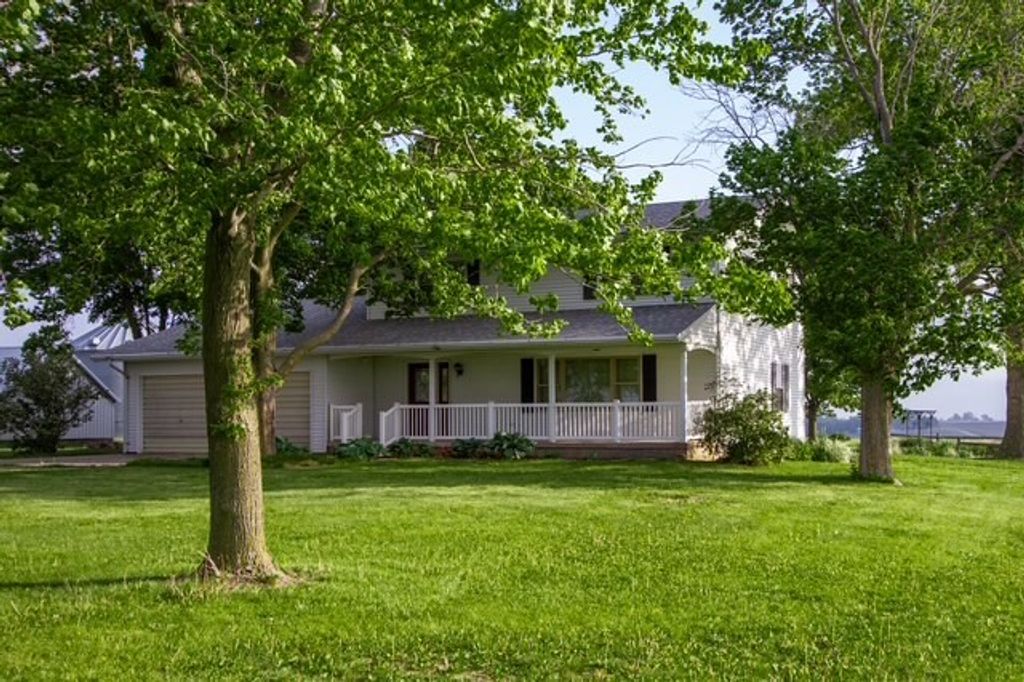 1925 Highway 163 Highway, Pella, IA 50219