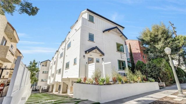 1821 Westholme, Los Angeles, CA 90025