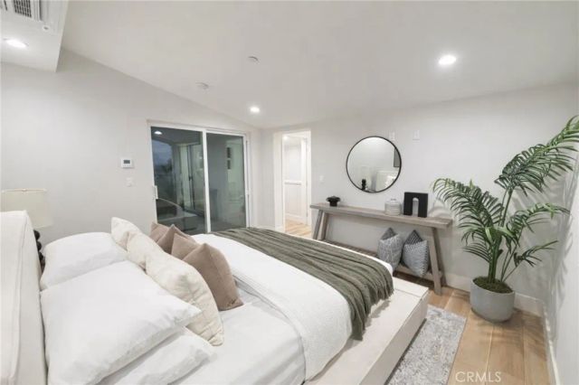 1821 Westholme, Los Angeles, CA 90025
