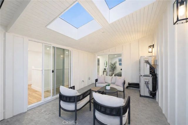 1821 Westholme, Los Angeles, CA 90025