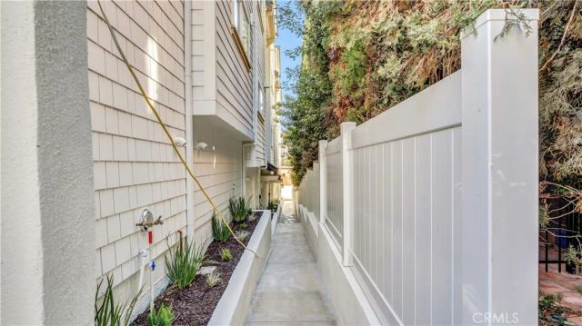 1821 Westholme, Los Angeles, CA 90025