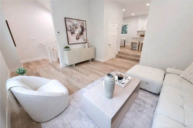 1821 Westholme, Los Angeles, CA 90025