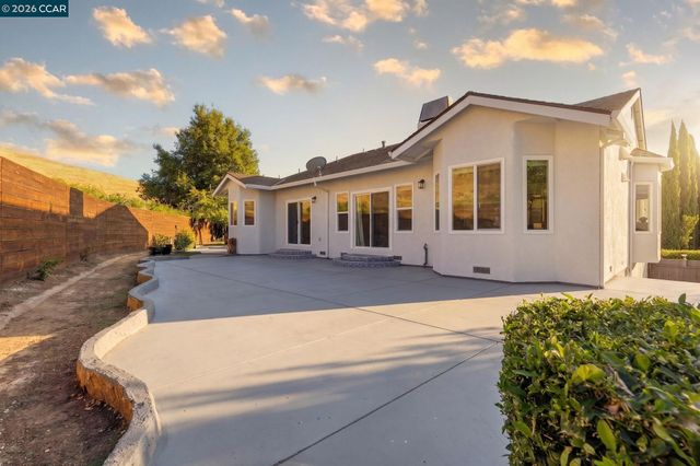 419 Highland Ct, Concord, CA 94520