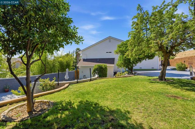 419 Highland Ct, Concord, CA 94520