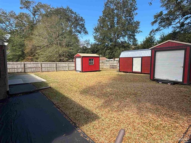 5955 Ashton Woods Cir, Milton, FL 32570