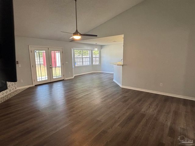 5955 Ashton Woods Cir, Milton, FL 32570