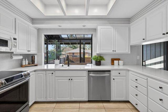 1212 Genesee Ct, Carmichael, CA 95608