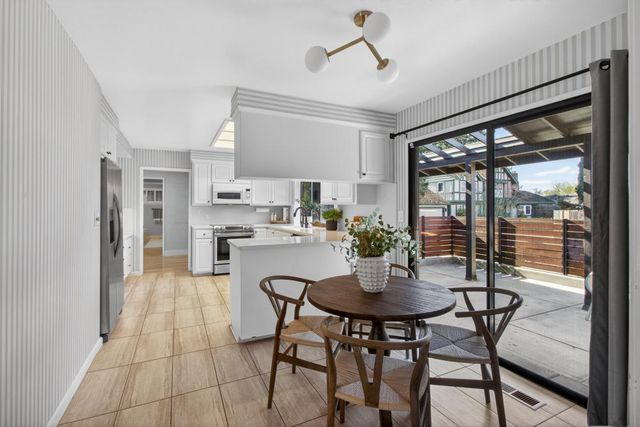 1212 Genesee Ct, Carmichael, CA 95608