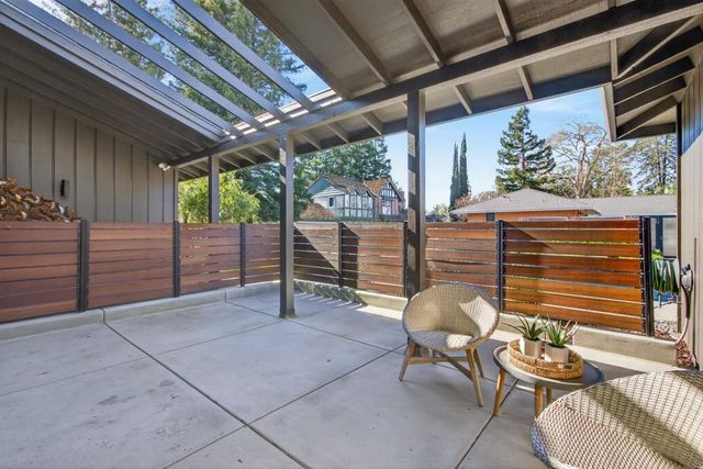 1212 Genesee Ct, Carmichael, CA 95608