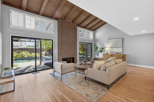 1212 Genesee Ct, Carmichael, CA 95608