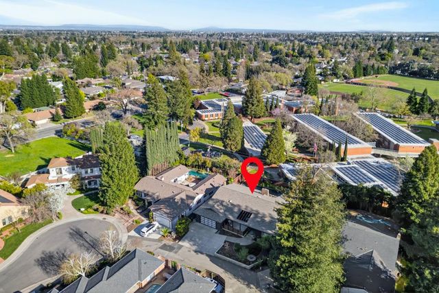 1212 Genesee Ct, Carmichael, CA 95608