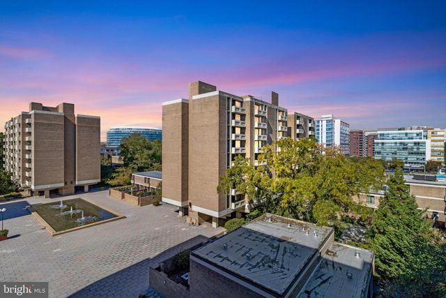 1245 4TH ST SW #E501, Washington, DC 20024